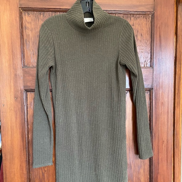 Wilfred Free Longsleeve Bodycon Dress - Picture 1 of 2